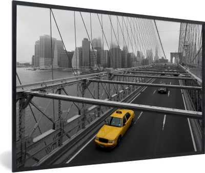 Produktbild von MuchoWow® Gerahmtes Poster Schwarz-Weiß-Fotografie einer Straße im nordamerikanischen New York 90x60 cm - Poster mit Schwarzem Bilderrahmen Wandposter Rahmen Foto Bilder - Fotorahmen - Foto-Plakat