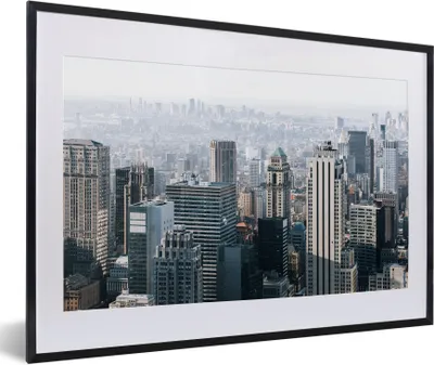 Produktbild von MuchoWow® Gerahmtes Poster New York - Skyline - Nebel 60x40 cm - Poster mit Schwarzem Bilderrahmen Wandposter Rahmen Foto Bilder - Schlafzimmer - Plakat in Rahmen - Drucken