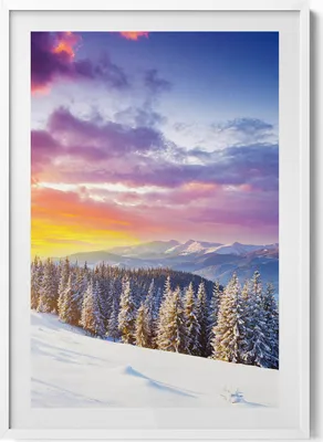 Produktbild von Winterliche Berglandschaft– Wandbild mit Rahmen – Gerahmtes Bild  – Wanddekoration – 70x100 cm –  Weiß Rahmen
