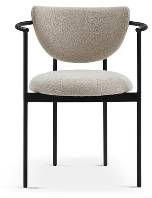Productafbeelding van Set van 2 eetkamerstoelen in Scandinavisch design, verkrijgbaar in 2 kleuren: khaki met roestvrij staal / crème met een zwart metalen frame. De stoelen zijn bekleed met stof, hebben compacte afmetingen van 78x60x56 cm en zijn eenvoudig te monteren – ideaal voor kleine ruimtes. Kleur: khaki