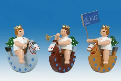 Produktbild von Holzfigur Engelfiguren auf Schaukelpferd 3-teilig ohne Krone Höhe 6cm NEU