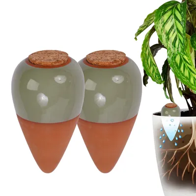 Immagine prodotto di Relaxdays, set di 2 coni per irrigazione, capacità 350 ml, aiutanti per l'irrigazione con coperchio, ideali per piante da interno e vasi da balcone, terracotta/salvia