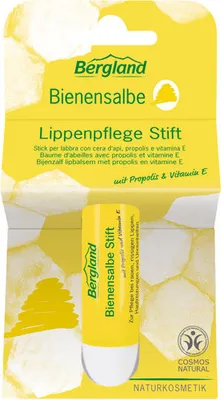 Zdjęcie produktu dla Maść pszczela w sztyfcie Bergland odżywia i regeneruje szorstkie, spierzchnięte usta, a także przebarwienia i podrażnienia skóry. Naturalna pielęgnacja z woskiem pszczelim, propolisem, naturalnymi olejkami roślinnymi i witaminą E. 4,8 g