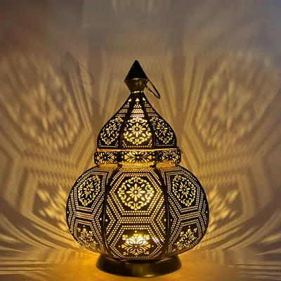 Produktbild von Orientalische Laterne aus Metall Maha Gold 28cm | orientalisches Marokkanisches Windlicht Gartenwindlicht | Marokkanische Metalllaterne für draußen als Gartenlaterne, oder Innen als Tischlaterne