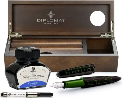 Produktbild von Füllhalter Set Diplomat Elox Matrix schwarz-grün mit Schreibtinte und Stiftetui aus Wengeholz