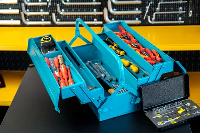 Produktbild von Elora Werkzeugkoffer plus Werkzeugsortiment Elektriker, ELORA-810-L WS-10M