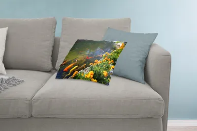 Produktbild von MuchoWow® Zierkissen Sofakissen Wohnzimmer Dekokissen 60x40 cm Koi-Karpfen in einem Teich mit Blumen - Kopfkissen - Polster mit Foto