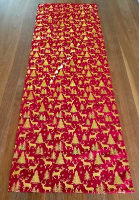 Produktbild von GOLDBACH Tischläufer / Tischdecke für Weihnachten, 150 x 45 cm, rot/gold, Motiv: Rentiere/Tannen, für Adventszeit, Weihnachtsfest oder Winterzeit