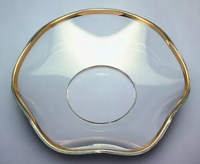 Produktbild von Glas-Kerzenmanschette (Tropfenfänger) "Gewellt Goldrand" für Kerzen bis Ø 25 mm (Spitzkerzen, Tafelkerzen)
