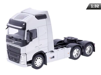 Zdjęcie produktu dla Model 1:32, VOLVO FH, ciągnik, srebrny