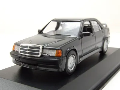 Produktbild von Maxichamps 940035601 Mercedes 190E 2.3-16 W201 1984 schwarz metallic 1:43