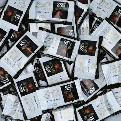 Produktbild von Lindt Excellence Mini Täfelchen 85% Cacao Edelbitter 200er
