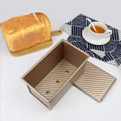Produktbild von Pullman Loaf Pan with Lip, 0.66 lb Dough Capacity Non-Stick Rectangular Flat Toast Box for Oven Baking