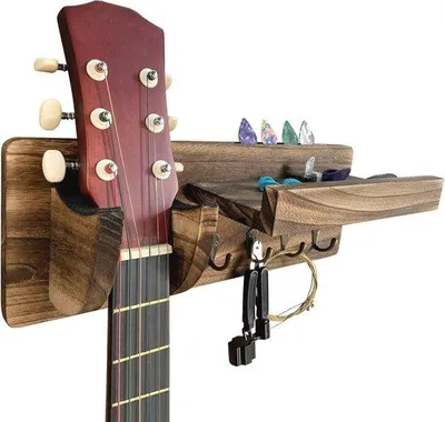 Obrázok produktu pre Nástenné držiaky na elektrické gitary – drevený držiak na gitary so 4 háčikmi a priehradkou na trsátka – ukulele, husle, basgitara – nástenné držiaky na akustické a elektrické gitary