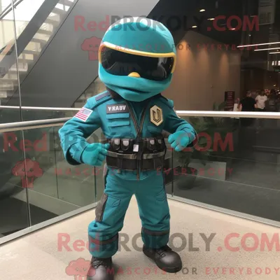 Productafbeelding van Mascottekarakter REDBROKOLY van een blauwgroen commando gekleed met een motorjas en dasspelden