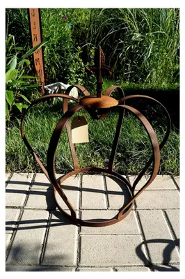Produktbild von Edelrost Krone bauchig mit Lilienspitze 54 x 50 cm Gartendekoration aus Metall