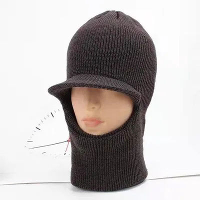 Produktbild von Wollmütze für ältere Herren, winterlich, schützt das Gesicht und hält warm.