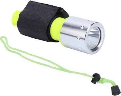 Produktbild von Kompakte Tauchlampe 2000 Lm wasserdicht