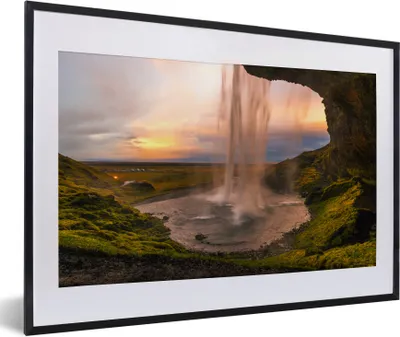 Produktbild von MuchoWow® Gerahmtes Poster Wasserfall - Island - Natur 60x40 cm - Poster mit Schwarzem Bilderrahmen Wandposter Rahmen Foto Bilder - Schlafzimmer - Plakat in Rahmen - Drucken