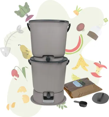 Produktbild von Skaza Bokashi Essential Biomülleimer Küche Set (2 x 15,3 Liter) + Base - Komposteimer Küche und Garten aus recyceltem Kunststoff - Starter Set + incl. 1 kg Fermentation Starter - Hellgrau