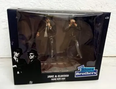 Zdjęcie produktu dla SD Toys - Figurka Kolekcjonerska Elwood i Jake z The Blues Brothers 18cm