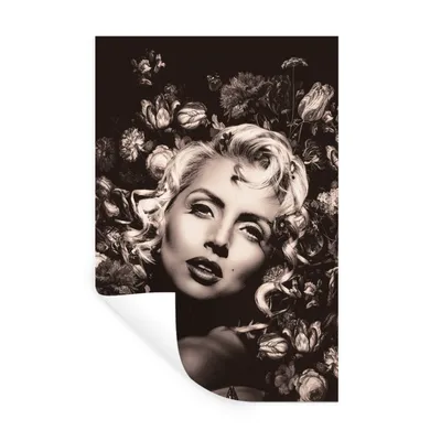 Produktbild von MuchoWow® Wandtattoo Wandsticker Wandaufkleber Frau - Blumen - Schwarz - Weiß 80x120 cm Selbstklebend und Repositionierbar - Repositionierbar - Wasser abweisend