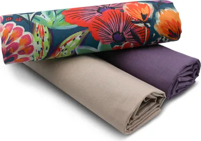 Imagen del producto de Kit "Blütenzauber" (Encanto Floral): 88 metros de tela de algodón, 1 metro de tela estampada y 2 metros de tela lisa (0,5 metros cada una), ideal para proyectos de costura y manualidades