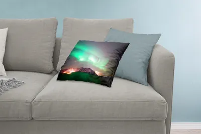 Produktbild von MuchoWow® Zierkissen Sofakissen Wohnzimmer Dekokissen 60x40 cm Nordlichter - Grün - Insel - Norwegen - Kopfkissen - Polster mit Foto