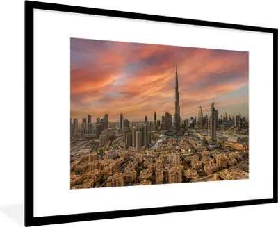 Produktbild von MuchoWow® Gerahmtes Poster Skyline von Dubai und der Burj Khalifa 90x60 cm - Poster mit Schwarzem Bilderrahmen Wandposter Rahmen Foto Bilder - Wanddekoration - Fotos