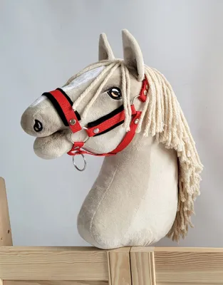 Obrázok produktu pre Nastaviteľná ohlávka pre koňa Hobby Horse A3 červená s čiernou kožušinou