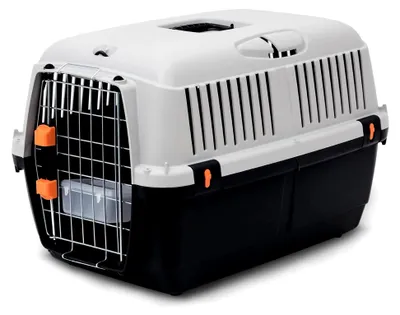 Produktbild von Transportbox Bracco 1 IATA-konform für Katzen, kleine Hunde und Nager mit breiten Lüftungsschlitzen und Gurtsicherung