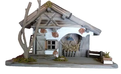 Produktbild von Holzhaus LED Krippe 39,5 cm Holz Haus Krippenstall