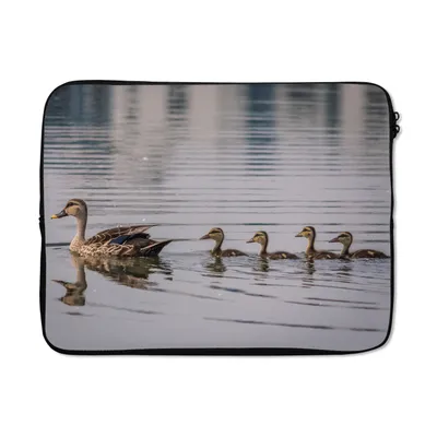 Produktbild von MuchoWow® Laptop Hülle 15 Zoll Ente - Wasser - Vogel - Braun Laptoptasche - Laptoptasche - Sleeve - Rundum-Schutz