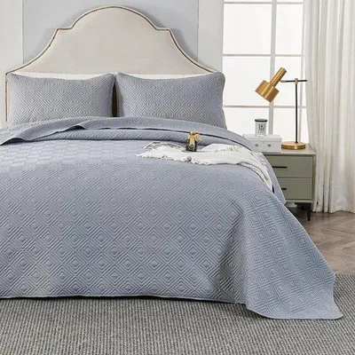 Produktbild von Famanu Tagesdecke 180 x 220 cm - Grau mit Kissenbezug