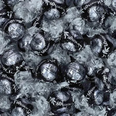 Zdjęcie produktu dla Czekoladki Lindt Lindor 60% kakao, gorzka 3 kg