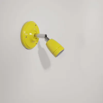Image de Fermaluce 90° Color, le spot orientable en porcelaine pour mur ou plafond