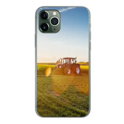 Produktbild von MuchoWow® Handyhülle Schutzhülle Hülle für iPhone 11 Pro Traktor - Gras - Sonnenuntergang Silikon Softcase Handy Hülle - Handy