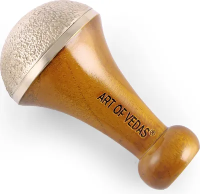 Produktbild von Kansa Vatki Fußmassagestab mit Griff - Ayurvedischer Fußmassager für Entspannung und Vitalität
