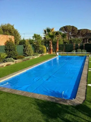 Immagine prodotto di Copertura per piscina con protezione solare - Copertura termica per piscina con GeoBubble - 3 pezzi, ciascuno lungo 55 metri, blu