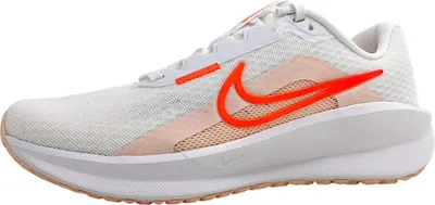 Produktbild von Nike Downshifter 13 sportlicher Schnürer Weiß in Gr. 37.5