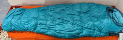Produktbild von Marmot Damen Micron 25 Regular Daunenschlafsack (Damen bis -5,6°C / max. Körpergröße 168cm / Gewicht 1,16kg) Malachite/Deep Teal