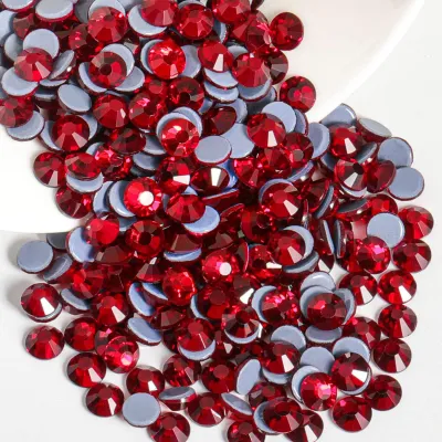 Productafbeelding van Reparatieset met strasssteentjes - Om te strijken op textiel - Donkerrood - SS12 / 1440 stuks