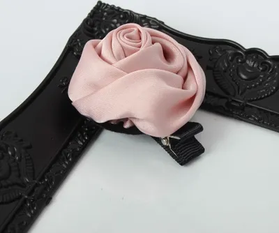 Produktbild von Rosen Haarklammer Blüten in der Farbe Altrosa