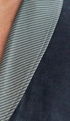 Produktbild von LEVERIE eleganter und kuschelweicher Velours-Bademantel für Herren mit edlem Reverskragen und Bindegürtel, dunkelgrau mit Streifen, Gr. XXL