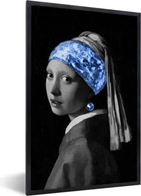 Produktbild von MuchoWow® Gerahmtes Poster Mädchen mit Perlenohrring - Johannes Vermeer - Blau 20x30 cm - Poster mit Schwarzem Bilderrahmen Wandposter Rahmen Foto Bilder - Drucken - Bilder Poster im Rahmen