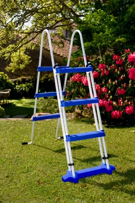 Produktbild von myPOOL Sicherheitsleiter 1,20 m 2x3 Stufen Europe