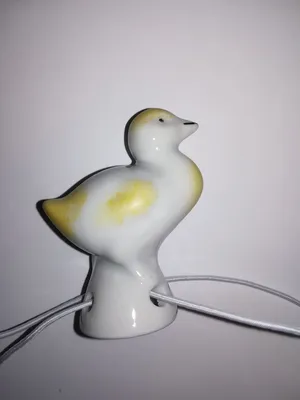 Produktbild von Porzellan Tropfenfänger Gans, handbemalt für Kaffee- oder Teekannen, Ente Küken Figur
