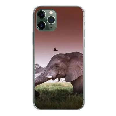Produktbild von MuchoWow® Handyhülle Schutzhülle Hülle für iPhone 11 Pro Elefant - Gras - Sonne - Tiere Silikon Softcase Handy Hülle - Handy