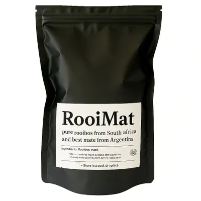 Produktbild von Rooimat 1 kg ist eine einzigartige Mischung, die die sanften, erdigen Aromen von Rooibos mit der belebenden Energie von Mate verbindet. Rooibos aus Sü