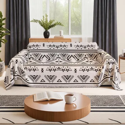 Produktbild von Boho Chenilledesigns Sofaüberzug in Schwarz mit geometrischem Muster